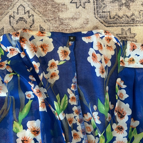 Floral Sheer Cover Oversized - Picture 3 of 5